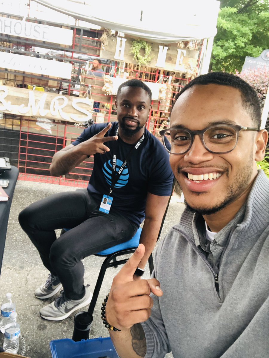 BarryErskine3's tweet photo. Getting outside of our four walls today at the Race City Festival In Mooresville, NC. #FearVIEW 🧟♂️ #RodgersTHAT #BarryGood #TeamCharLIT 🔥 @nickadee89 @MarqRodgers @AdamMRagab @404girl https://t.co/eQMeeNzFyd