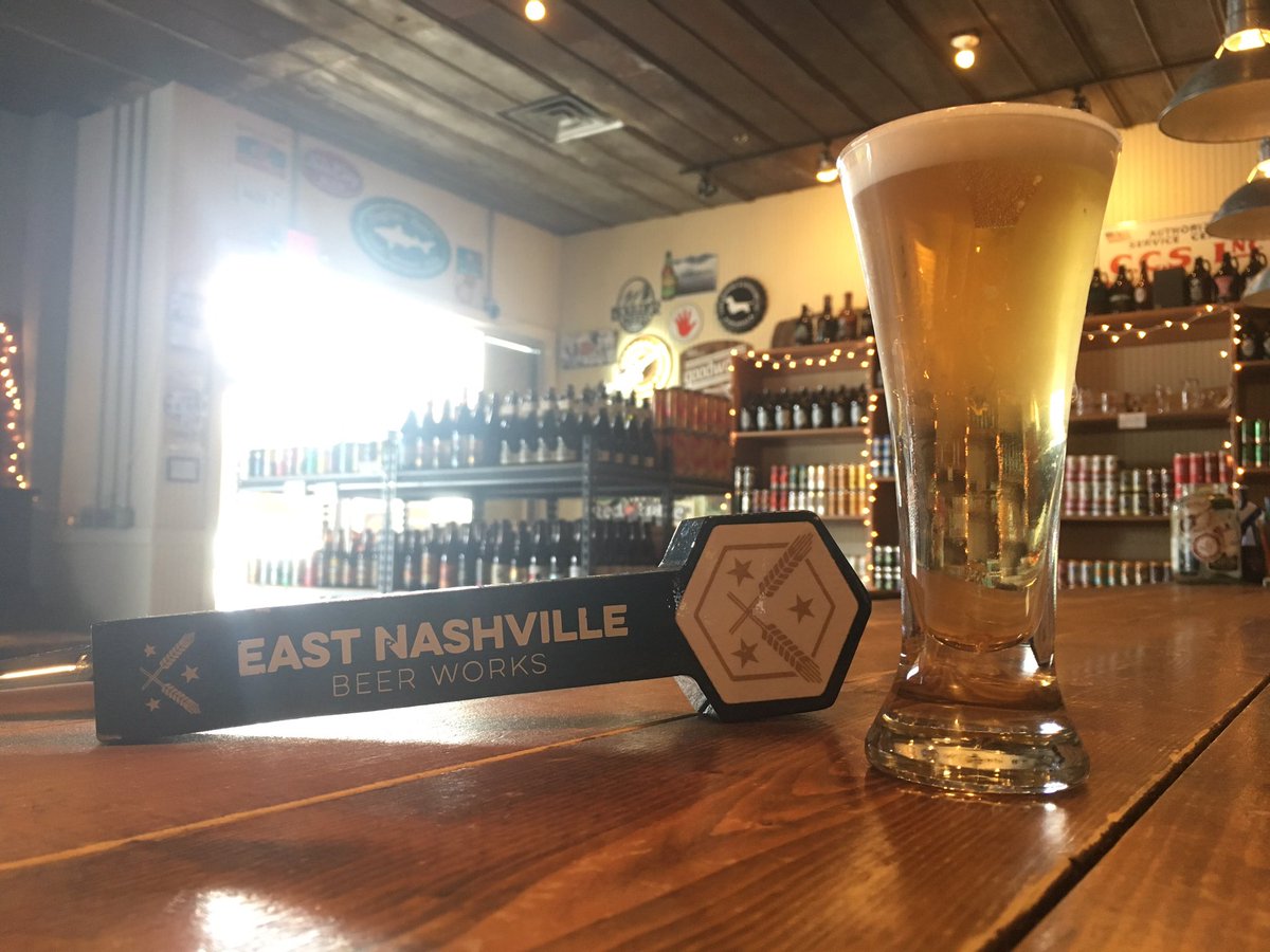 _FillingStation's tweet photo. We’re keeping in the #neighborhood with today’s #tapoftheday here in #eastnashville. Try a refreshing pour of East Meets Weisse from @eastnashbeer! Did we mention it’s on special all day? $1 off Pints and Howlers $2 off Growlers!
#drinklocal #localbusiness #cheersyall 🍻 https://t.co/zEnu74ap2Y
