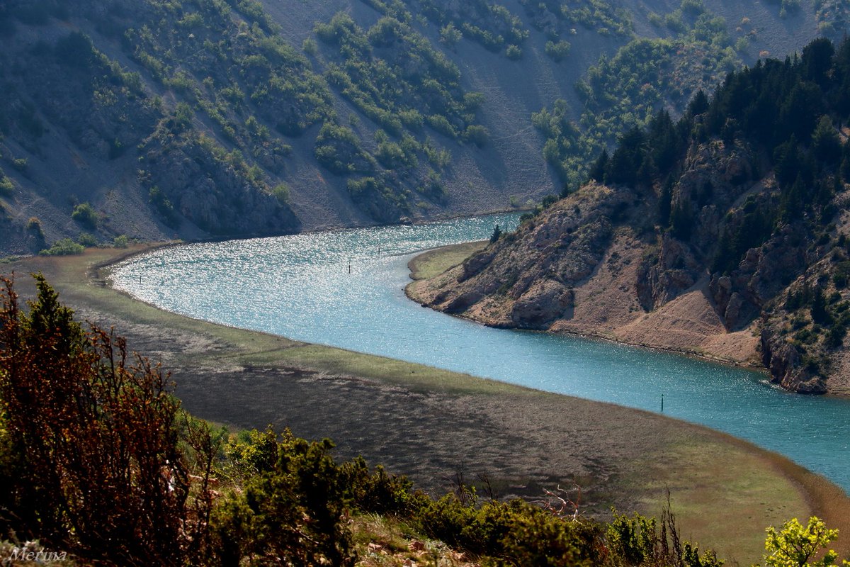★ZRMANJA★
When was the last time you went hiking? 🤔
📸Marina Merina Čavlin
#river #hills #hiking #nature #croatia #essenceofcroatia #photooftheday #beautiful