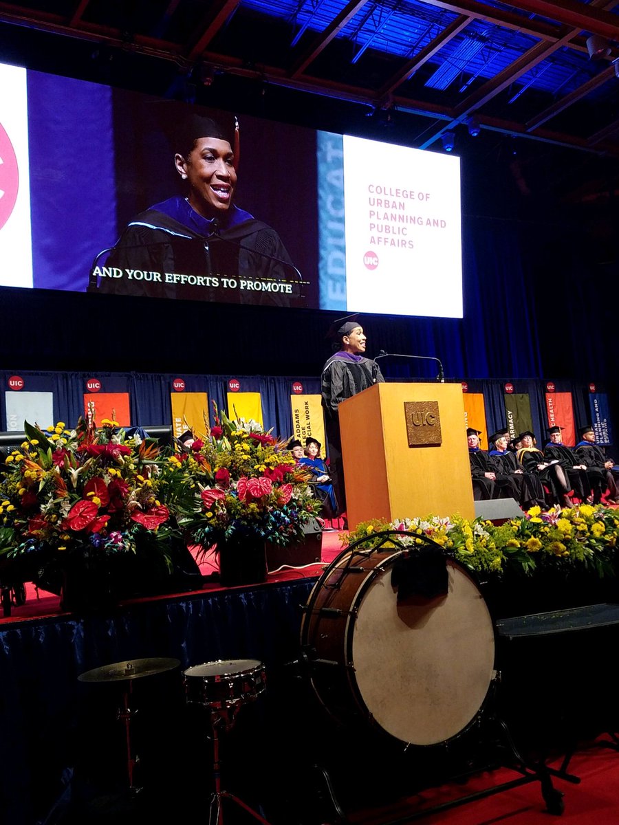 LtGovStratton's tweet photo. What an honor to give the Commencement Address for
@UICCUPPA! ๐Congratulations to the #Classof2019โIโm so proud of you! As you work to better urban communities, always remember to do so withโnot just forโthe people of those communities! #Graduation2019 #LGontheMove https://t.co/Rs5XgMiAdy