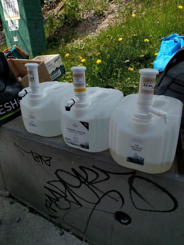 TOToolLibrary's tweet photo. #LetsGetWasteless Parkdale 🤙

We’re here at Queen &amp; Dufferin for the #ZeroWasteFair at #SpringIntoParkdale until 6pm tonight! 

Fill your jars with package-free soap, make some DIY buttons &amp; learn #Furoshiki wrapping techniques from our #ZeroWaste events coordinator 🙌 https://t.co/wDjGOwUMRa