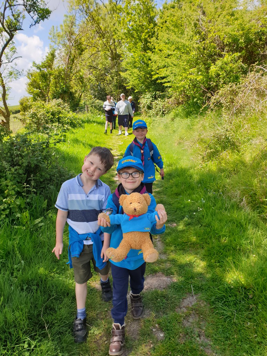 1stParkstone's tweet photo. Lots of tired Beavers today after our Jamboree On The Trail 2019 hike at Corfe Castle! Our Colony's mascot Woody joined in too!

Beautiful weather for an amazing event with Beavers from across Poole District!

#JOTT #beavers #scouts #scouting #poole #corfecastle  #hike https://t.co/f8NFsYUugt