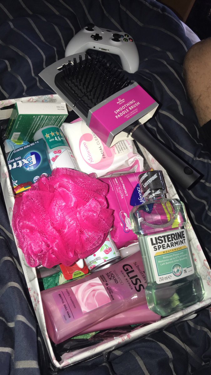 TMED_1697's tweet photo. Canny believe Aaron’s made a wee overnight essentials box up for me to keep at his for when I stay 😢 so cute x https://t.co/gXPaZlPPp9