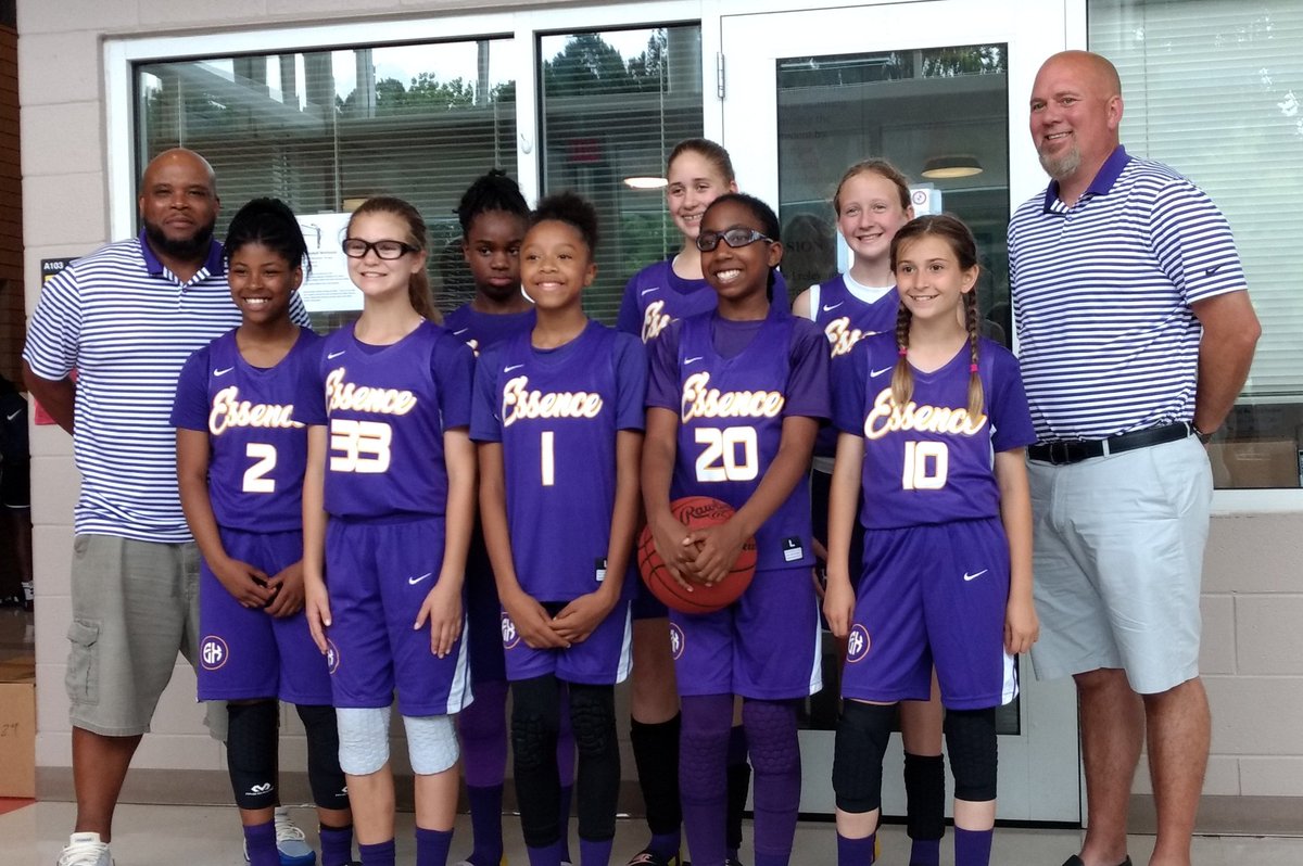 goldenseduction's tweet photo. Essence Xtreme 2026! Great job today girls!
#Becka20 #aaubasketballmom #Becka20mom #therealrun #essencextreme2026 @THEREALRUN1 @doug_register https://t.co/lbJ4eYVesE