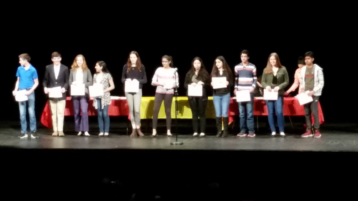 ProfeStathakis's tweet image. So proud of our BJH linguists who were honored today for their Spanish achievement at the #NSEAWARDS2019!  Twenty-nine BJH students were selected from a pool of 6,000 who competed in the Chicago region.  ¡Buen trabajo, estudiantes! #D53learns @SraKorhonen @SenoraVargocko