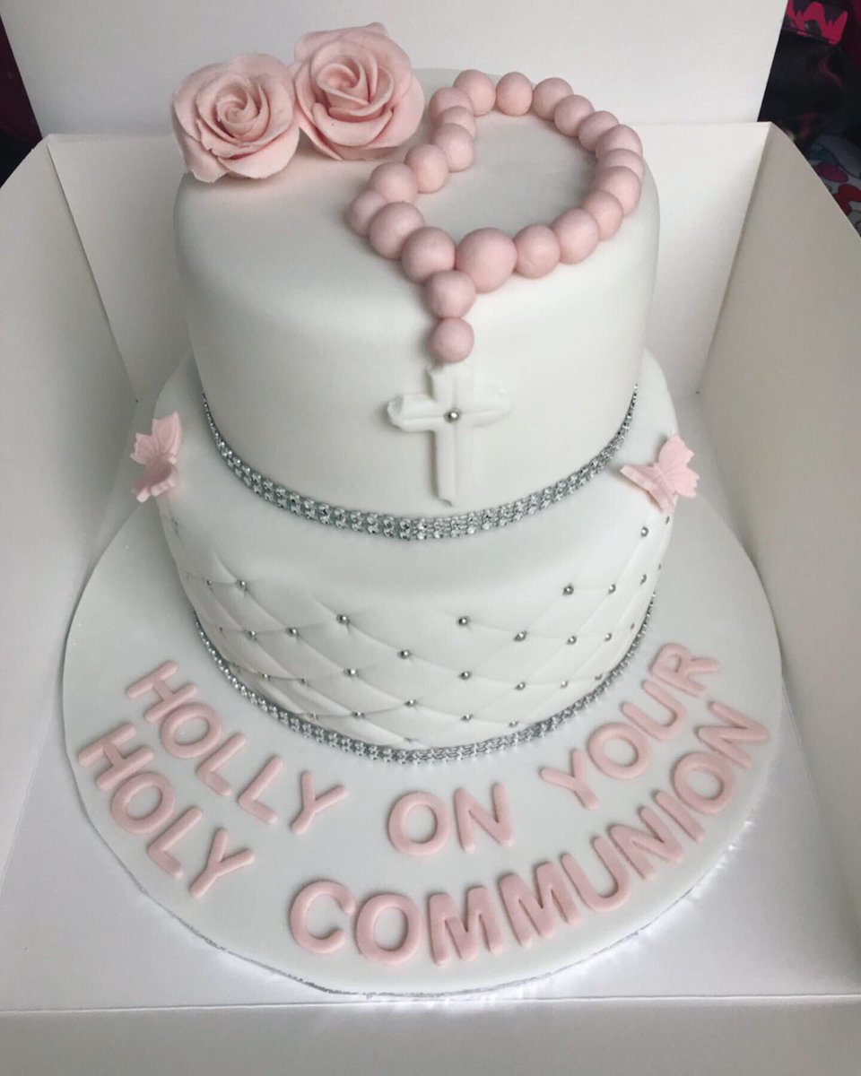 stephmcd90's tweet photo. Was asked to make a communion cake for little Holly. I’m really pleased with the results. Hope they are just as happy. #StephsCakes #AmateurBaker #CommunionCake #CommunionCakeForGirls https://t.co/8FjCHio6JV