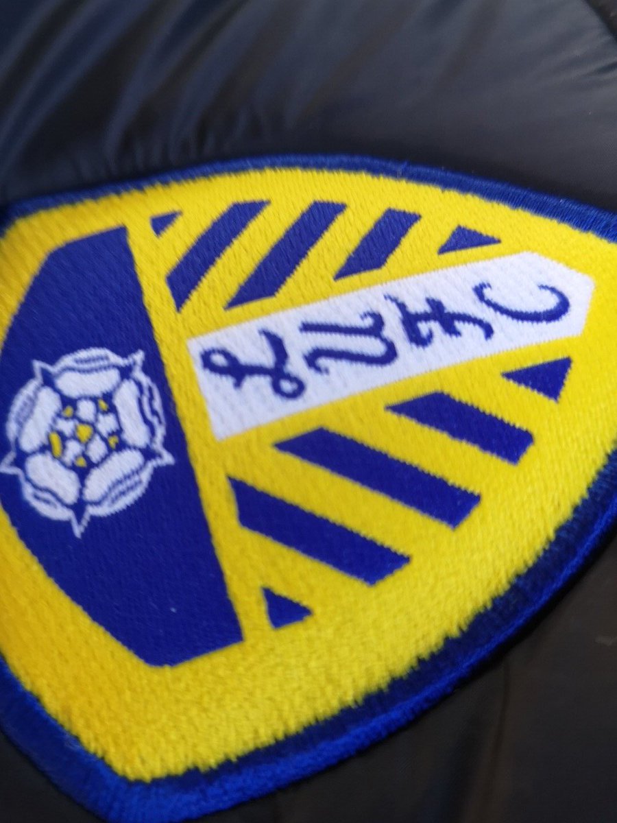 MarchingoutLUFC's tweet photo. Deserved MOTM @roofe and fantastic call from the Linesman to rule out a penalty call from Derby #believe #lufc #mot #alaw #waffl https://t.co/X8wbbSoHUh