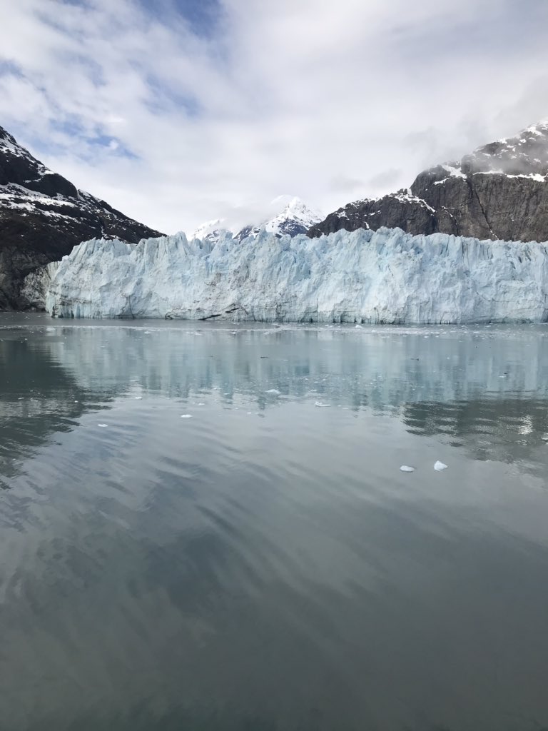 shahart's tweet photo. Cruising Alaska Glacier Bay - breathtaking - perfection from Mother Nature @CruiseNorwegian https://t.co/zNWjrmH3IS