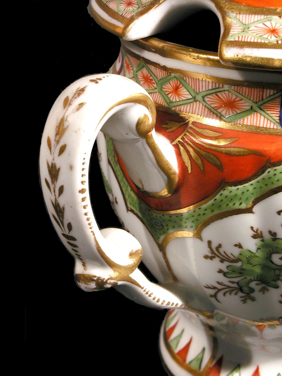 CampbellHouseTO's tweet photo. The beauty of this teapot is the sum of details. #CampbellHouseCollection #DragonsInCompartments #ChinaTeapot #ChamberlainWorcester https://t.co/cPOGKEQXDO