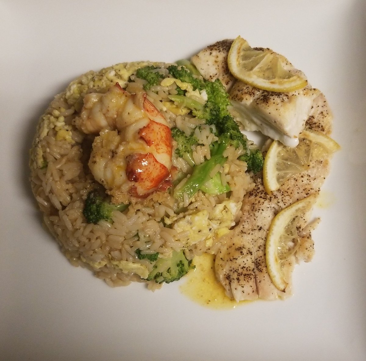 bitesbybebe's tweet photo. Baked Lemon Pepper Snapper w/ Butter Poached Lobster Atop Broccoli Teriyaki Rice #BitesbyBebe #PersonalChef #PrivateChef #MealPrep #InHomeMealService #Seafood https://t.co/Q0vSz7wF74