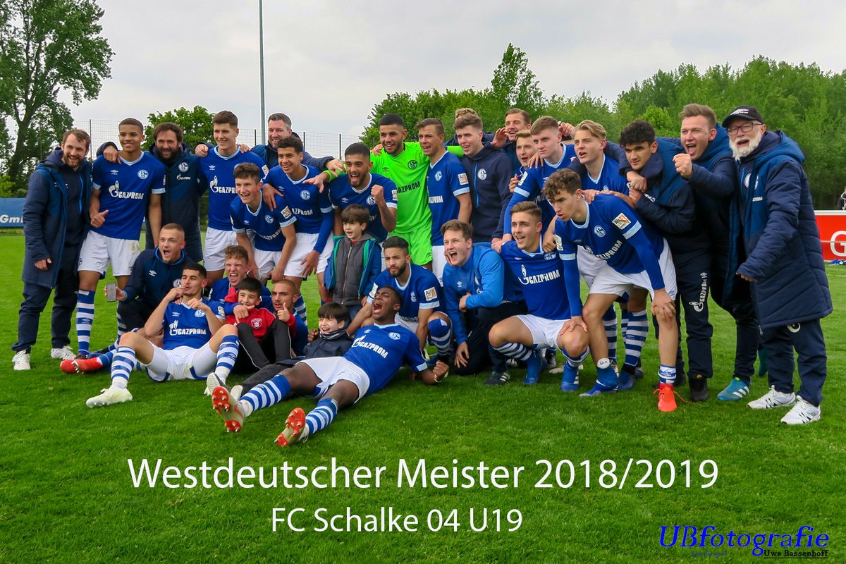 UweBassenhoff's tweet photo. VfL Bochum U19 - FC #Schalke 04 #U19 1:4 (0:2) ⚽ 👍🏻 💪🏻 Glückwunsch an unsere U19 🙌🏻👏🏻 was ihr Heute an Herz und Leistung gezeigt habt, große Klasse 👍🏻 Ihr habt Euch so die Westdeutsche Meisterschaft 🏆 verdient 💪🏻👏🏻 Glück auf ⚒💙 #S04 #schmiede https://t.co/pUzT65xKB1