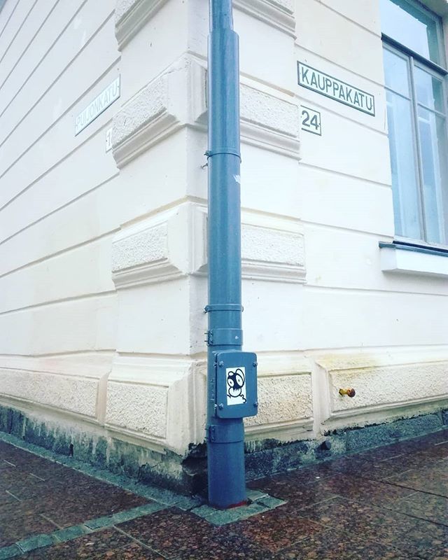 UrbaaniRY's tweet photo. On se Kuopio vaan kaupungeista kaunein! 🐿️
#tarra #tarrataide #sticker #stickerart #stickerseverywhere #spraydaily #graffitifinland #kpo #urbanart #streetarteverywhere #suomigraffiti #kauppakatu #puijonkatu #graffitidaily #kuopiograffiti #streetart #katu… https://t.co/zb1kJC2eR3 https://t.co/W3TAHVTBvP