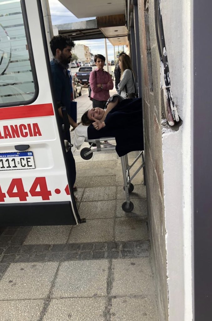 LunaArjona01's tweet photo. Una amiga no rettwiteo esto y bueno, ya saben lo que le paso...
Yo q ustedes le doy rt https://t.co/q5aKNdrj30