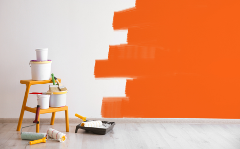 ID_Color_BE's tweet image. Les peintures à huile contiennent une quantité importante de solvant. Elles nécessitent donc une aération de la pièce pendant et après l'application. Le séchage est plus lent et le nettoyage des outils contraignant. En revanche, la peinture à eau est écologique et inodore.