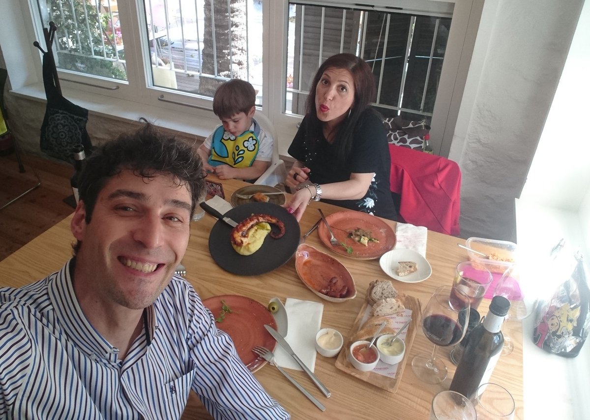 Fidel MasterChef 3 (@fidelmchef3) on Twitter photo Celebrando el cumple de mi cari en familia en <a href="/asadorvaqueria/">Asador la Vaquería</a> como siempre un trato excepcional y una comida inmejorable. Nunca falla!! Felicidades mi reina! ♥ Celebrando el cumple de mi cari en familia en <a href="/asadorvaqueria/">Asador la Vaquería</a> como siempre un trato excepcional y una comida inmejorable. Nunca falla!! Felicidades mi reina! ♥