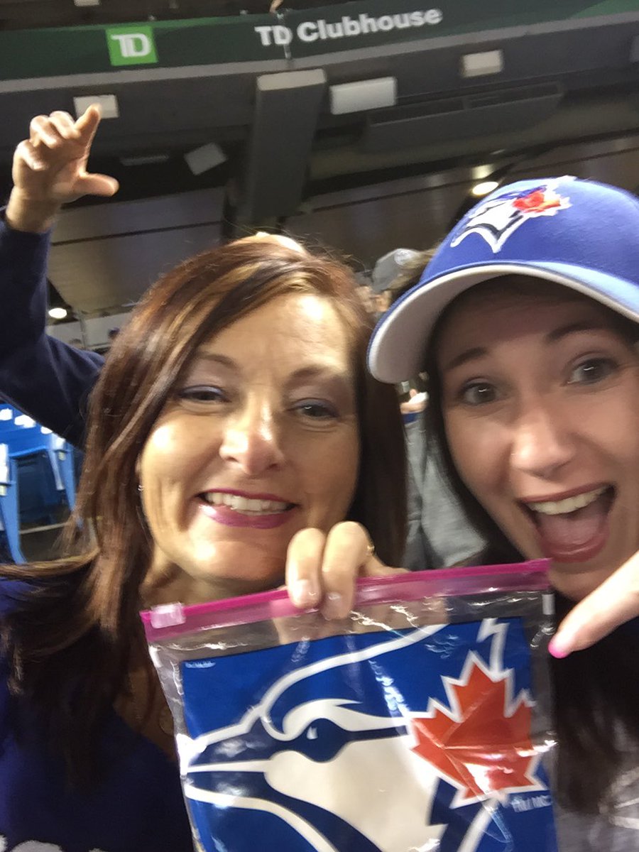 RobynAmell's tweet photo. #LetsGoBlueJays https://t.co/BG2OFHrxAy