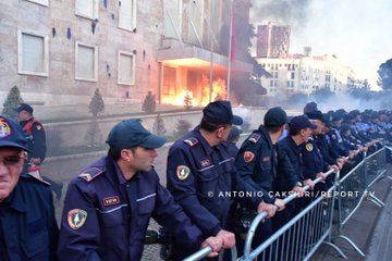 Προβολή εικόνας στο Twitter