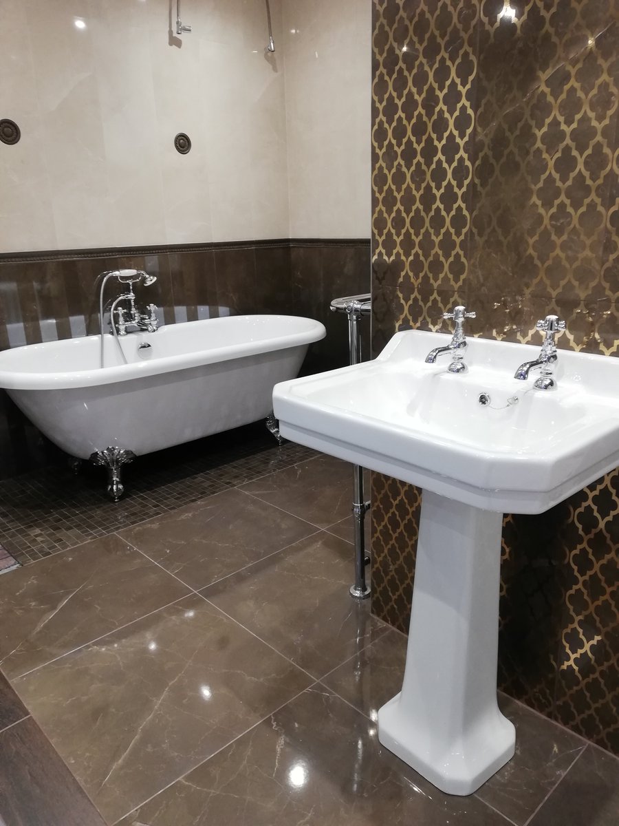 Spring sale! Today special is this bathware package sold as seen ex display in our showroom in Little Island, Cork. Worth €2055, now down to €1230.

Hurry before it's gone!