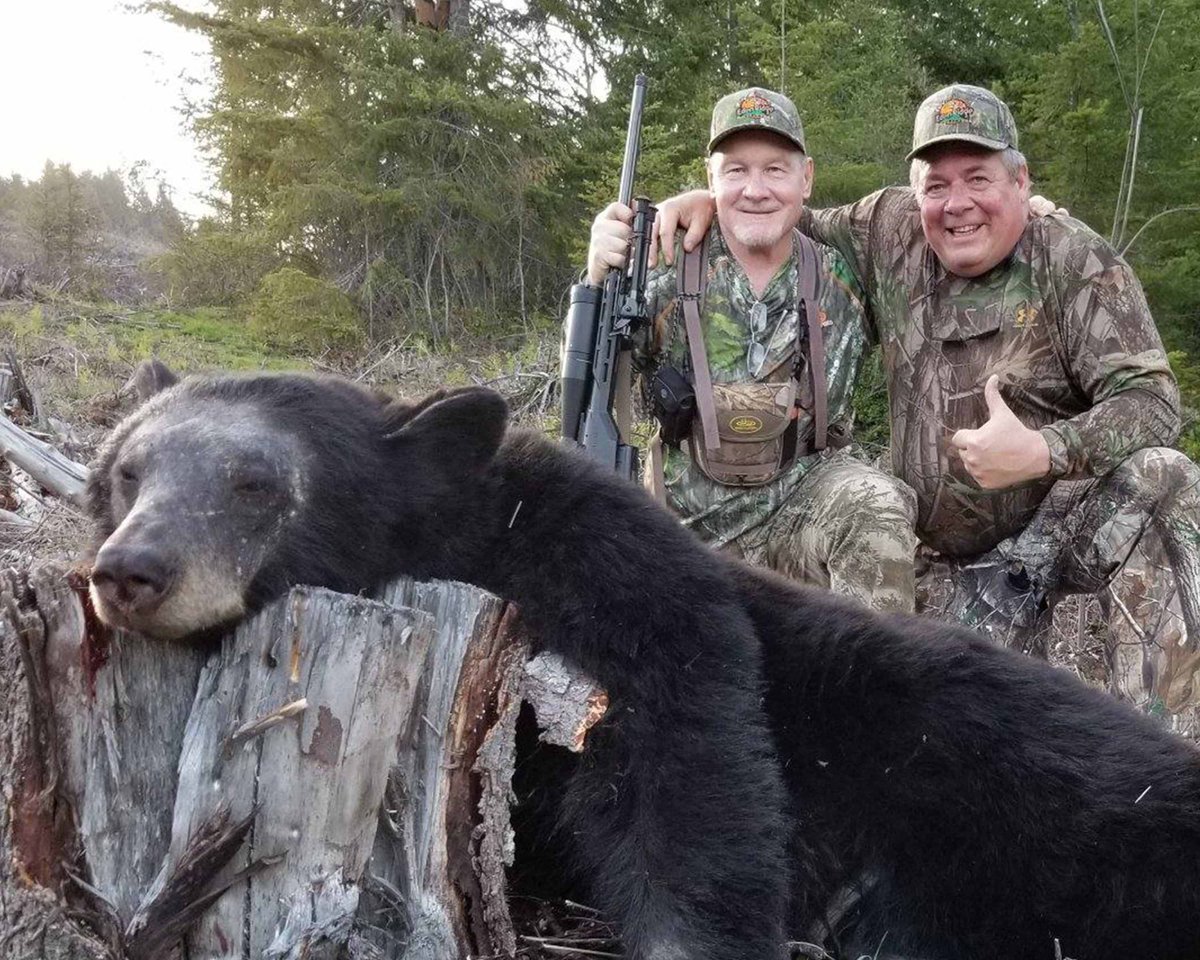 FreedomHunters's tweet photo. Success on the Jim Shockey Military Tribute Hunt! After 35 years in the service, CMSgt Garder put a great shot on this scrappy 25-year-old bear and dropped it immediately. #Freedomhunters #Jimshockeyofficial #Jimshockeyclassic #bears https://t.co/Uq0PcQ6I9G