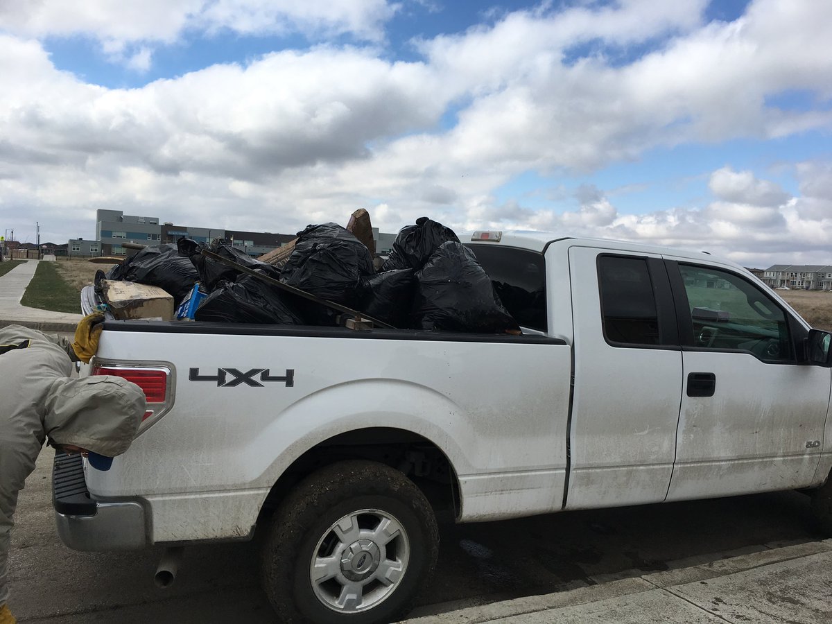 terri1amb's tweet photo. Two truck loads full!! A great team and a great effort cleaning up in Eastbrook with @Stantec and #StantecRegina. Raising money for @KidSportRegina thanks to #DreamDevelopments. Great work! #stantecTogether https://t.co/KHtfscXm0Z