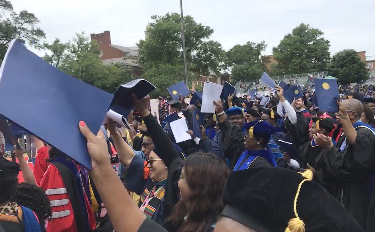 KKolivoski's tweet photo. Congratulations to the class of 2019! ❤️💙❤️💙🎓🎓🎓🎓 Wonderful commencement speech from @KasimReed, too! #socialwork @HowardU @HU_socialwork @husswcapp @husswaa ~ https://t.co/42q2JnWk6A