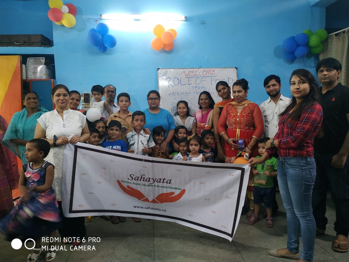 SahayataFounda2's tweet photo. #workshop on "#RoleOfFortifiedFoodInChildDevelopment" At Simran'sPlayway at #NewDelhi, We make our audiance (parents with child) understand how #easily and #costEffectively, we can mix the foods to #raise the #NutritionValue for #betterchildDevelopment. #MIXEDPULSES distributed https://t.co/PBx0ccUcJl