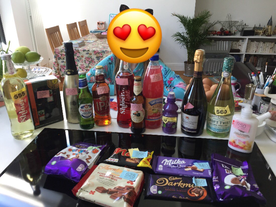 NavigationPTA's tweet image. You know you’ve done well @NavigationPS Spring Fair when you unload the swag from the #chocolate tombola &amp;amp; #bottle #tombola to reveal this mammoth prize haul! 👏🏼🍾🍫 Money well spent when the money goes to new #school #library developments! #community #Altrincham #Fundraising 📚