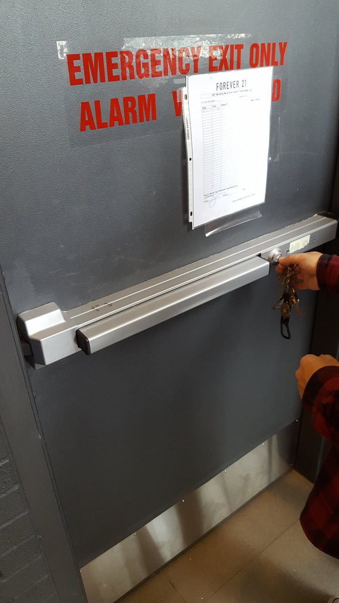 DSLocksmith's tweet image. DS Locksmith LA (818)5844854

Install exit alarm panic.

#Locksmith #changelock #installation #losangeles #bervelyhills #commercial #lockout #locksmithnaerme #santamonica #Tarzana #encino #canyonbell