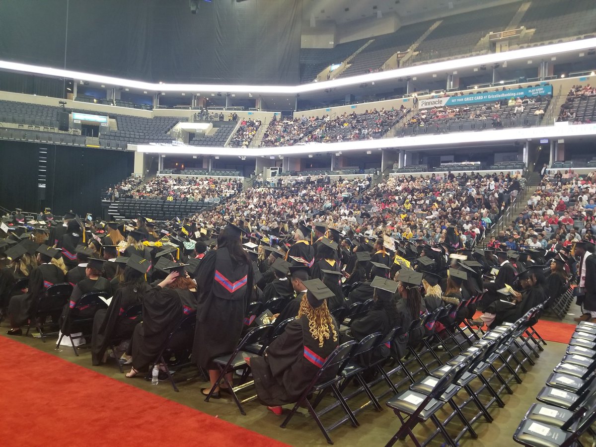 jjmcgrory's tweet photo. Phi Theta Kappans stand and be recognized! #IamPTK #PTKPride #SaluqiPride #WeArePTK #SWGRAD2019 https://t.co/RNbgjQsCvK