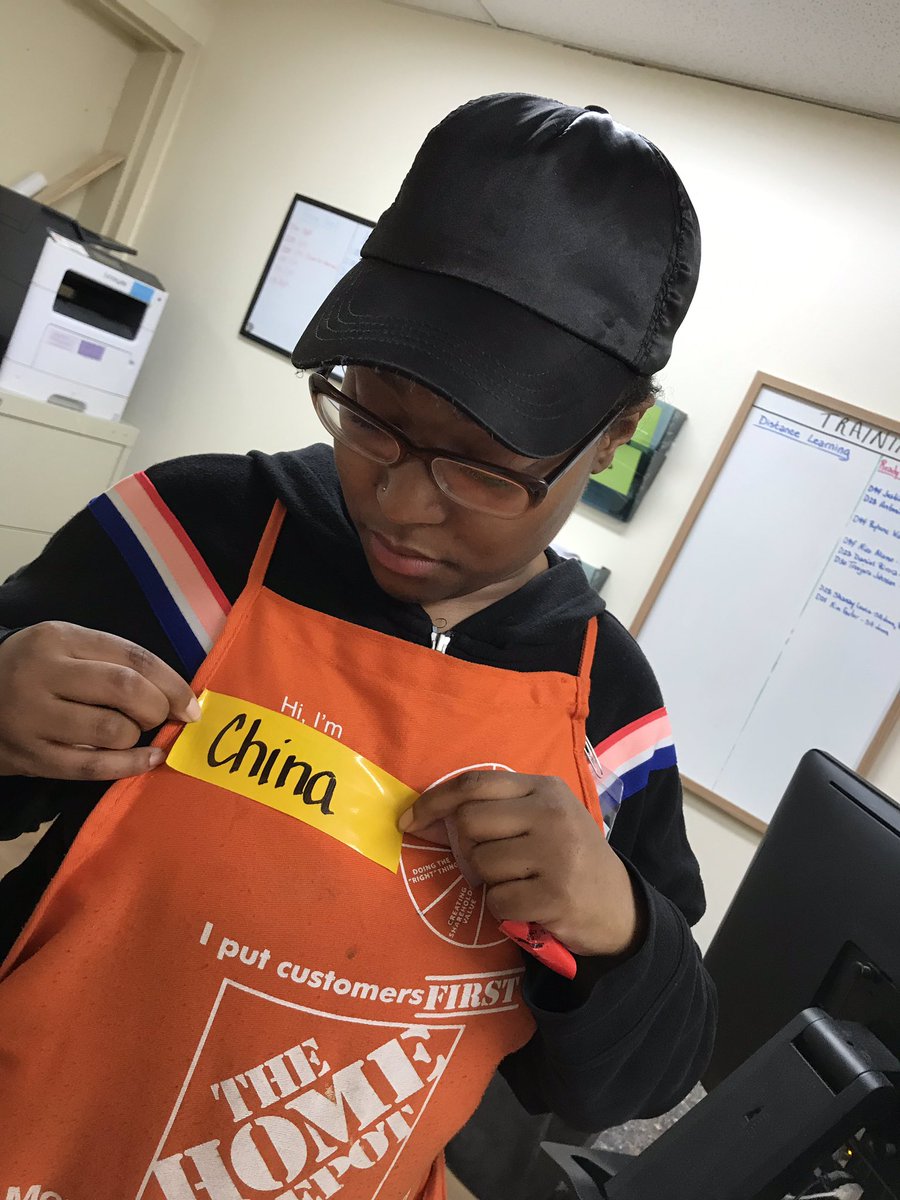 KristaMckinstry's tweet image. #TheRealSouthPhilly #Theredtapeisoff #30daycheckin Cashiers Will and China all checked in and ready to take on their next 30 days! Keep up the great work!! @Lorrainbutler @Roseann74 @dennison_bryan