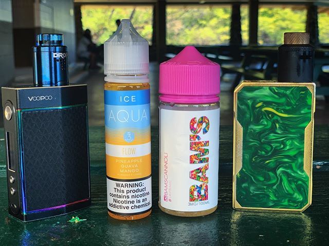 BoahNahkos's tweet photo. Vapin’ and beachin’ 😗💨🌴☀️ •
•
•
•
#mothersdayweekend #spencersbeach #hawaii #dripbams #aquavape #blvwaimea #blacklavavape https://t.co/O7vtCNGiFQ https://t.co/XdaAtaejOM