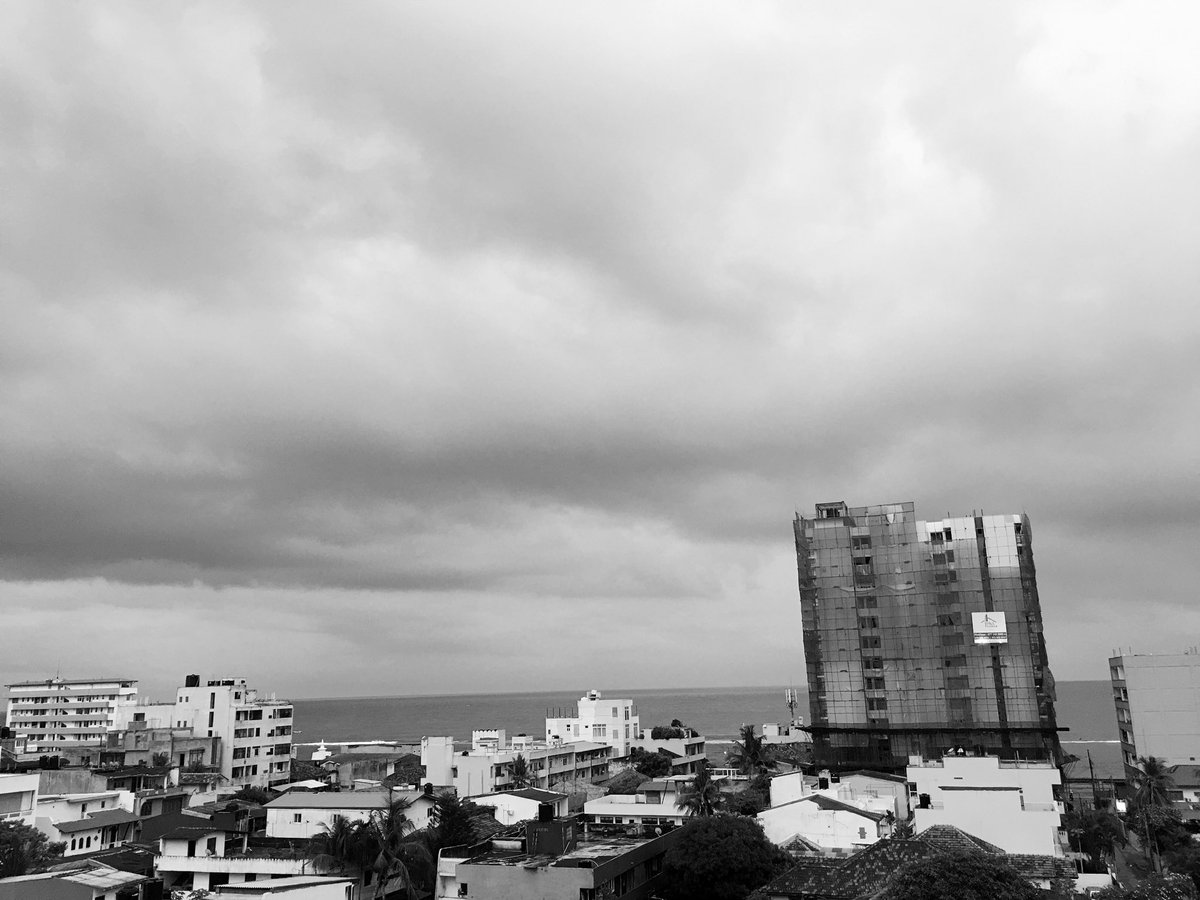 HuriaSamira's tweet photo. Life is unpredictable. It can get shady and dark. As much as we try to fight it, that much it gets complicated. Such times require a lot of strength that is hard to have at times. #ColomboDiaries https://t.co/kCDXD0NxwR