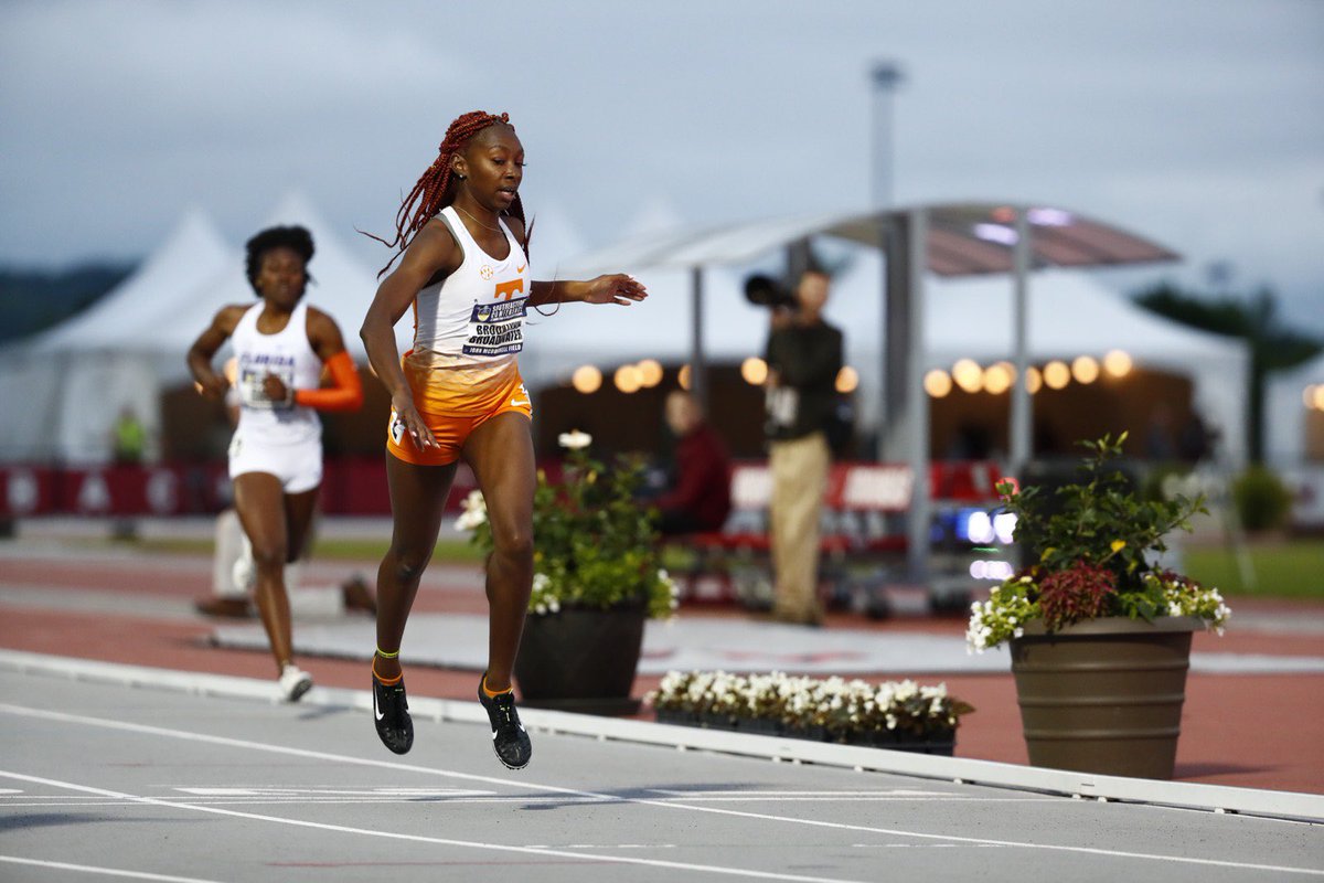 Vol_Track's tweet photo. .@MadeNBrooklynn scores three for the Lady Vols, finishing the 400m hurdles in a season-best 58.65! #SECOTF π https://t.co/LcsRD5wCwR
