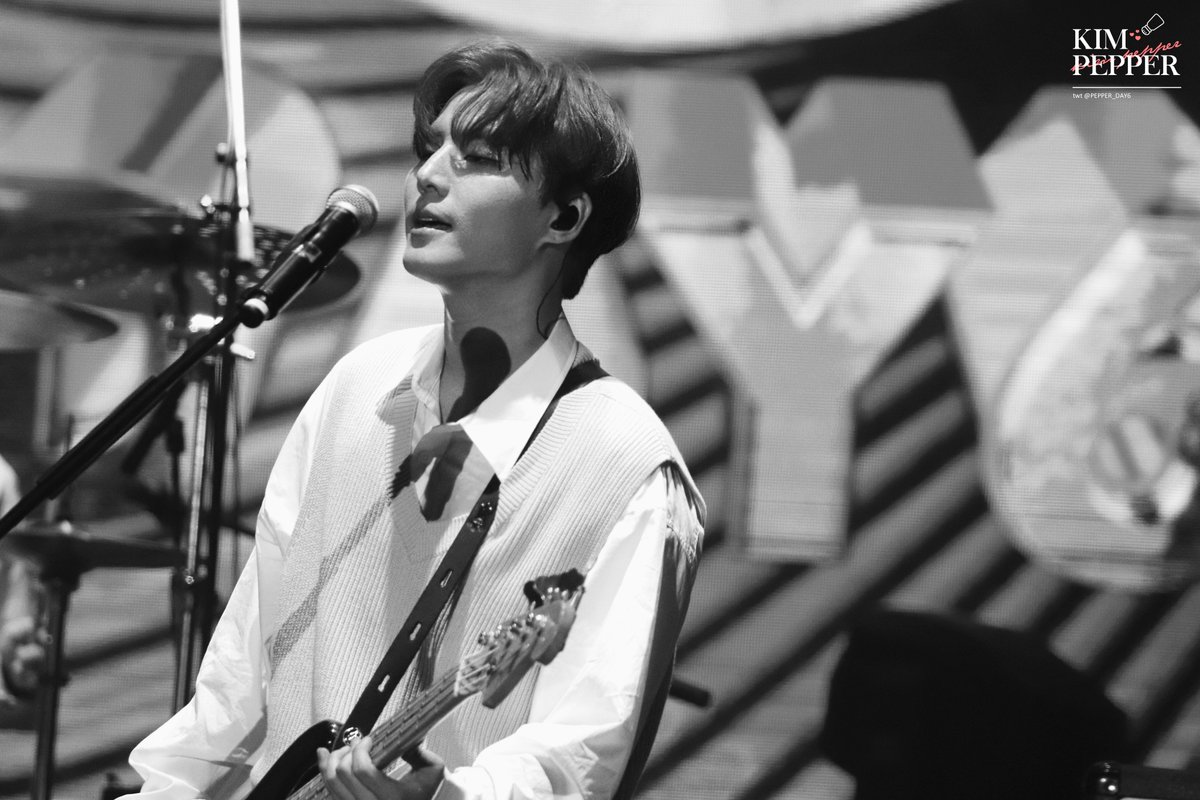 190511 BML

우리 장르 청불로 만드시는 분,,,,😇🔫

#데이식스 #DAY6 #영현 #YOUNGK