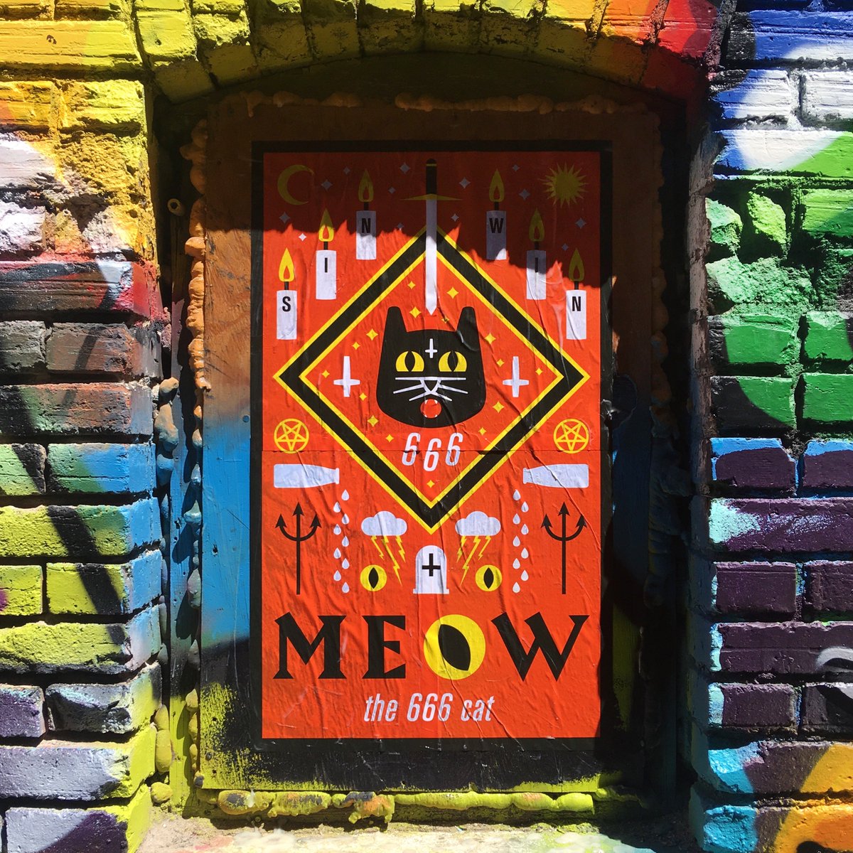 🔥 M E O W 🔥
#StreetArt #poster #Meow #Caturday #the666cat