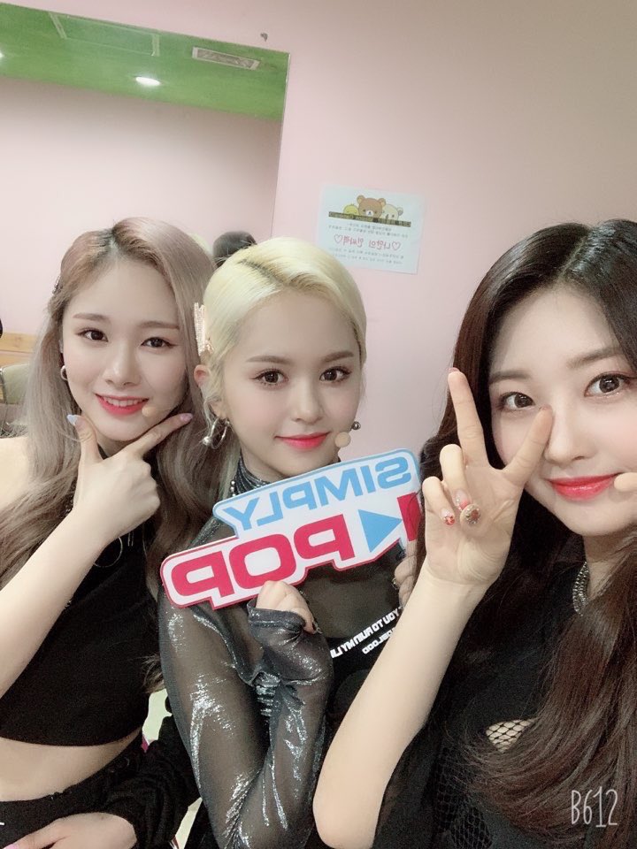 everglow_chile's tweet photo. « IMAGEN / 190503 » 🔮 #EVERGLOW en el Twitter de Simply Kpop

[ EVERGLOW Chile - SK✨ ] https://t.co/zsfgEmNNRB
