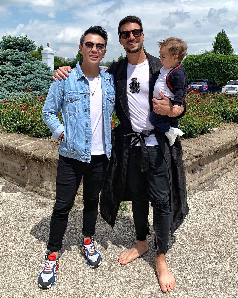 WonhoChung's tweet photo. Happy Birthday @marianodivaio I had an amazing time celebrating your big 3-0 #MDV30 💥
.
Thank you for making me part of your family and thank you for always being YOU no matter what 🖤 #MarianoDiVaio https://t.co/0Kgv3UjXb5