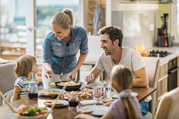StrandedSeattle's tweet photo. #MomsCookingIn5Words Always the last to eat. https://t.co/qdc4T1pehM