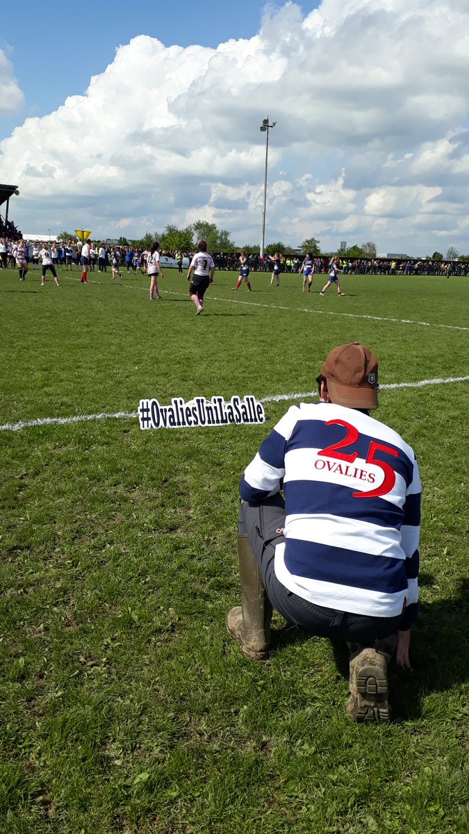 #Ovalies2019 Toujours aussi impressionnée par l'engagement de ces jeunes... quelle que soit la météo ! #communication #staff #ProudOfU <a href="/Ovalies/">Ortwin Valies</a>