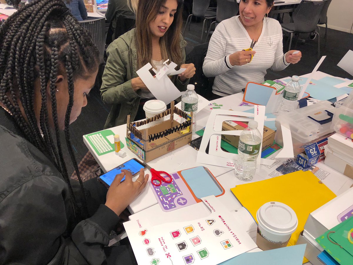 learningdrive's tweet image. Connecting @hellorubyworld Journey Inside The Computer with physical computing through the My First Computer activity! #craftcomputing @CSforAllNYC #SEPjrNYC @lindaliukas