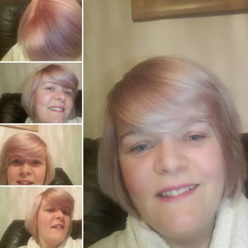 Anitamac84's tweet photo. When I had Rosie blush hair https://t.co/BFUzxTLIZe