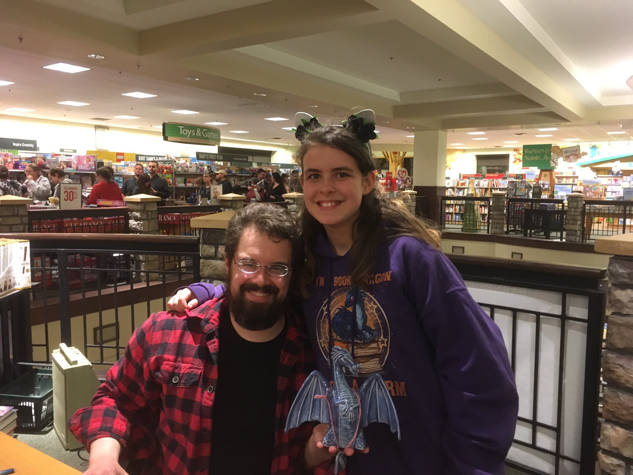 Get Christopher Paolini Wife Images