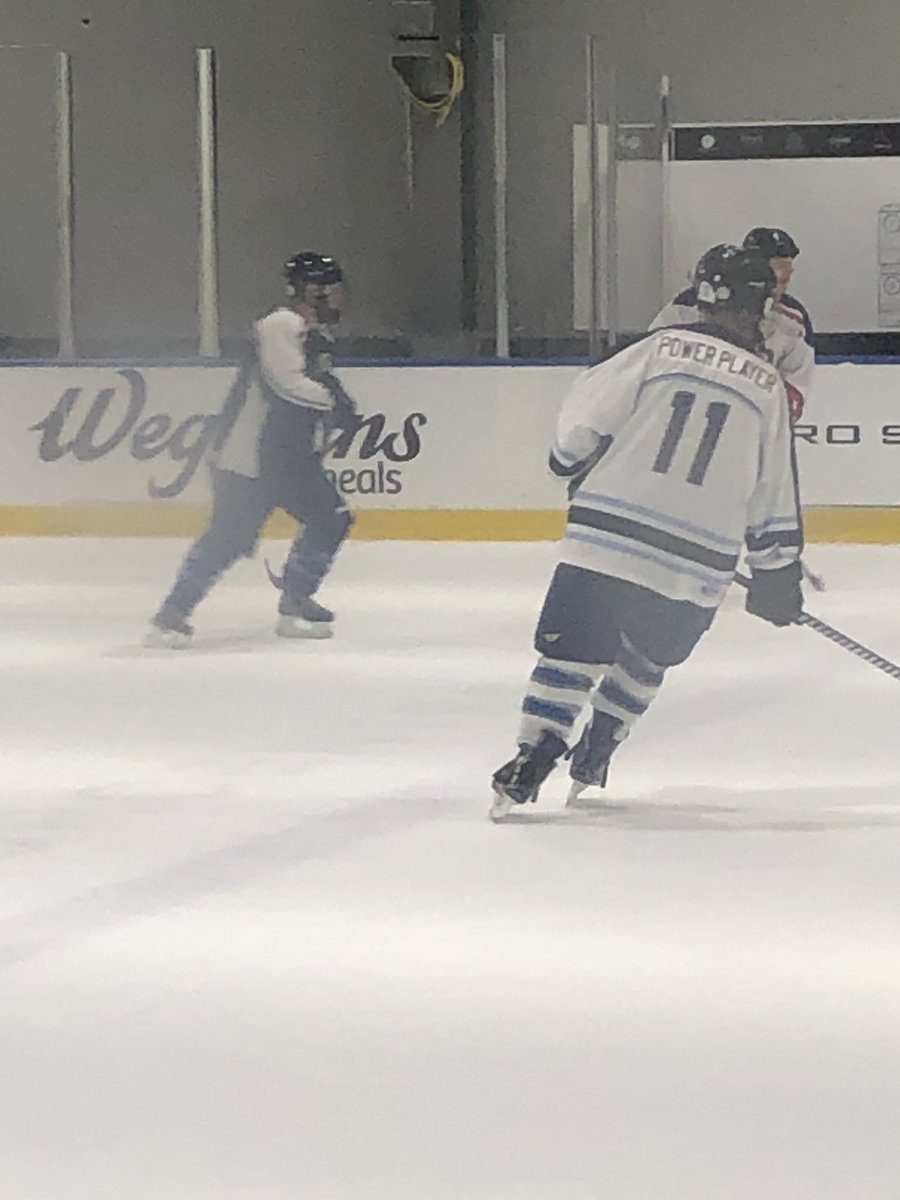 Kano262017's tweet photo. I’ve seen some interesting things at today’s captain skate #Original40 #PowerPlayer @11DayPowerPlay  #marauders &amp; #squirrels  @QCSquirrels https://t.co/G9u8QhPiPb
