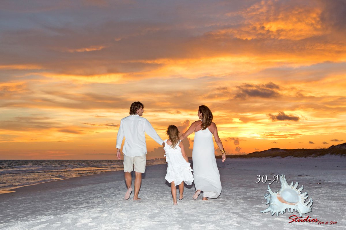 Great 30A and Watercolor Florida Beach Portrait Photographers!
30aphotographers.com/watercolor-bea…