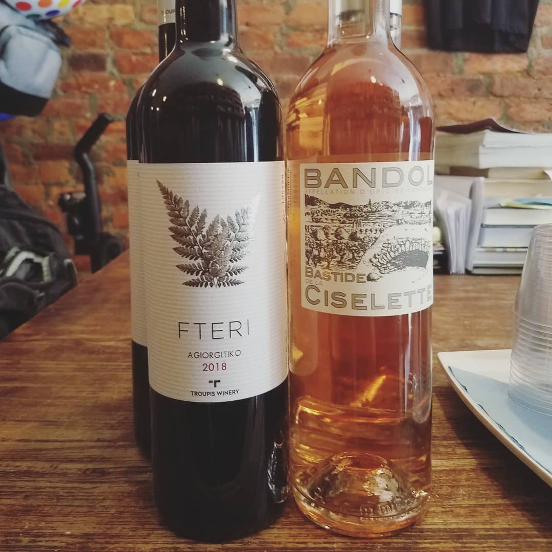 SipFineWines's tweet photo. Hi-end biodynamic Bandol rosé on the tasting table today (perfect for mom) 🌸 5-8 pm  💕 Along with a chillable Greek red 🍷
📷:@bastidedelaciselette 
#sipsips #winetasting #barclayscenter #parkslope #theotherfifth #teamsip #sipster #bandolrose #roseallday #greekwine https://t.co/pZaEyuHRWp