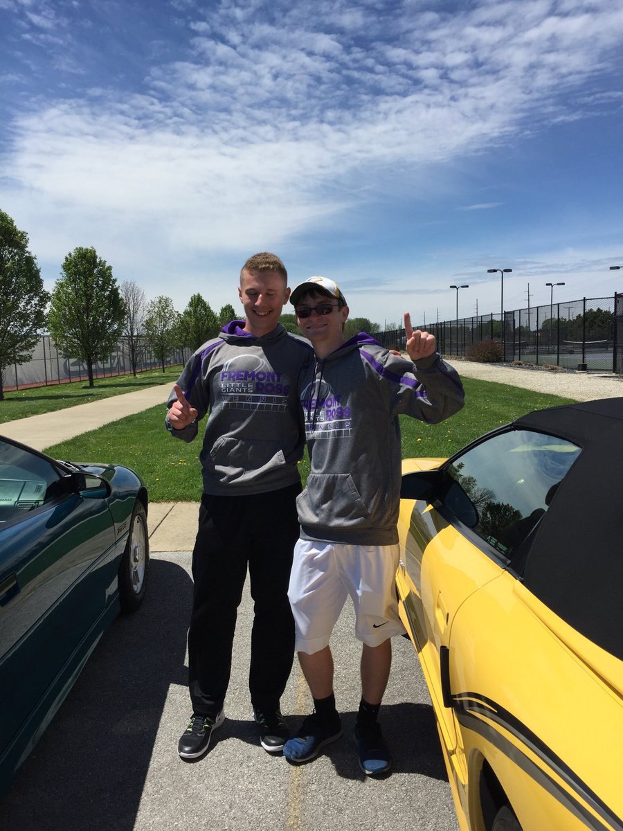 ROSS10S's tweet image. Sectional Champs !!
#districtbound #littlegiants