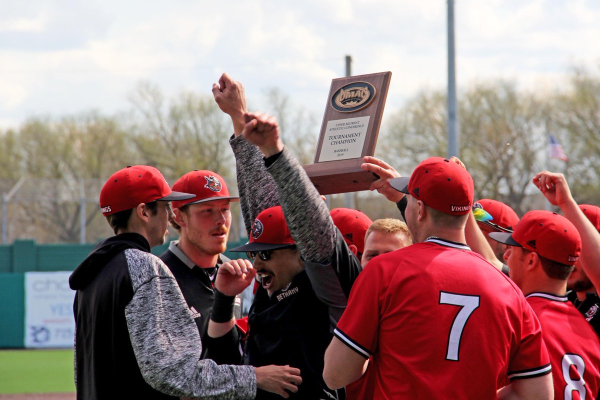umacathletics's tweet photo. Congrats to @blcvikings on winning a second-straight #UMACchamp baseball title with a 7-2 win over @uwsathletics! Congrats to the Yellowjackets on a great season. #UMAC #d3b https://t.co/nqtcOljaFb
