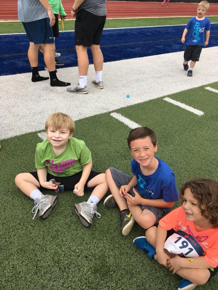 k_h_ely's tweet photo. Despite the weather, another great @angelman Walk done! We are so grateful for our friends/family who constantly support @coachEly, Stetson and I. Huge thank you to @mtparanschool for hosting and providing the BEST volunteers. Thank you isn’t enough! More pics to come! https://t.co/6xQAaFNJFr