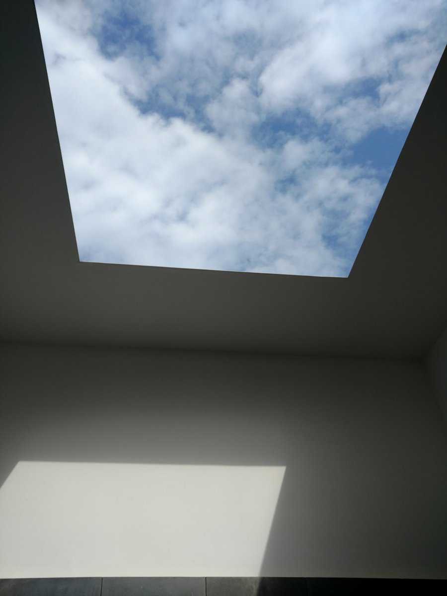shannonmtherese's tweet photo. when you have a James Turrell all to yourself #LOEX2019 https://t.co/qAnsPI605r