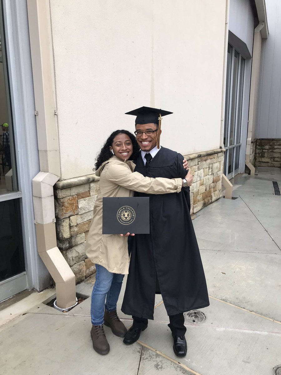 ___meechiee's tweet photo. #TCGrad2019. Respiratory therapist. OnMyMamaIBeBreathing https://t.co/6klEe785TG